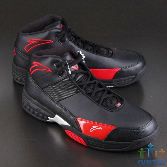 09最新款斯科拉男子篮球鞋1910103 2.jpg