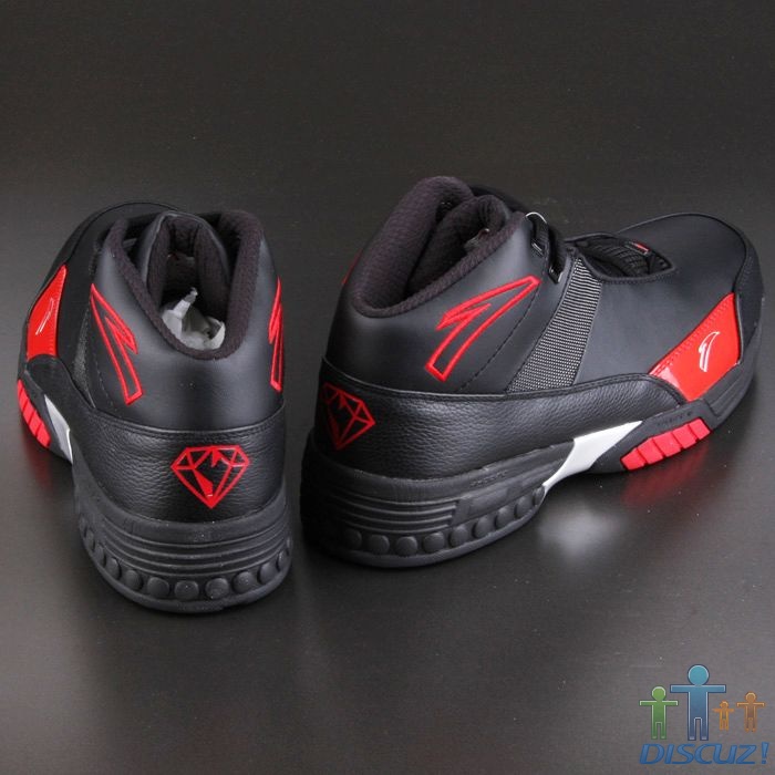 09最新款斯科拉男子篮球鞋1910103 3.jpg