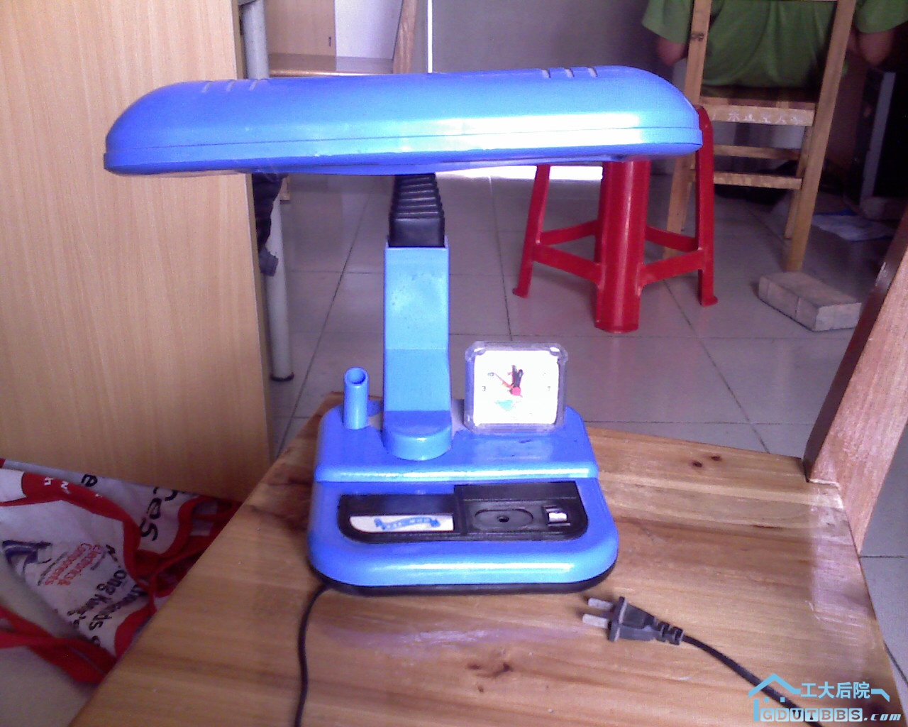 宿友的台灯一个7块（出）