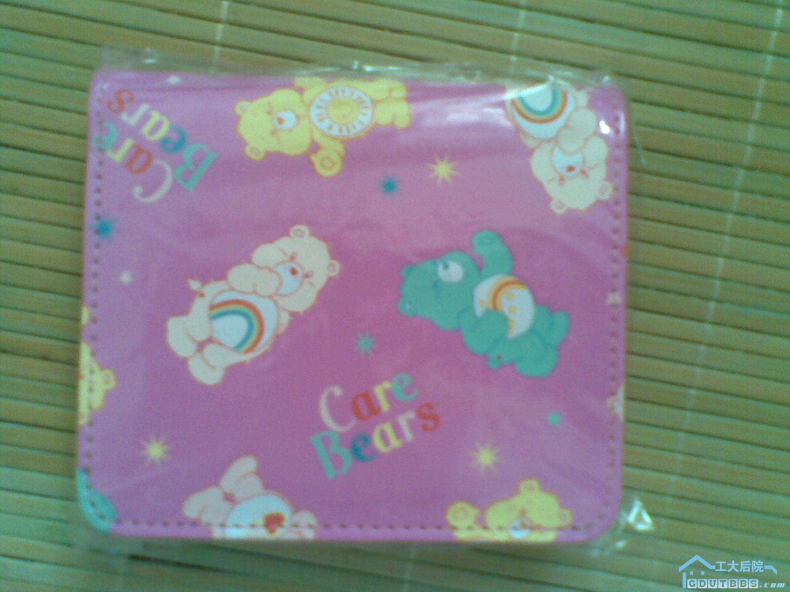 可爱钱包，11*9.5*2cm，有粉红、粉蓝和黑色，15元