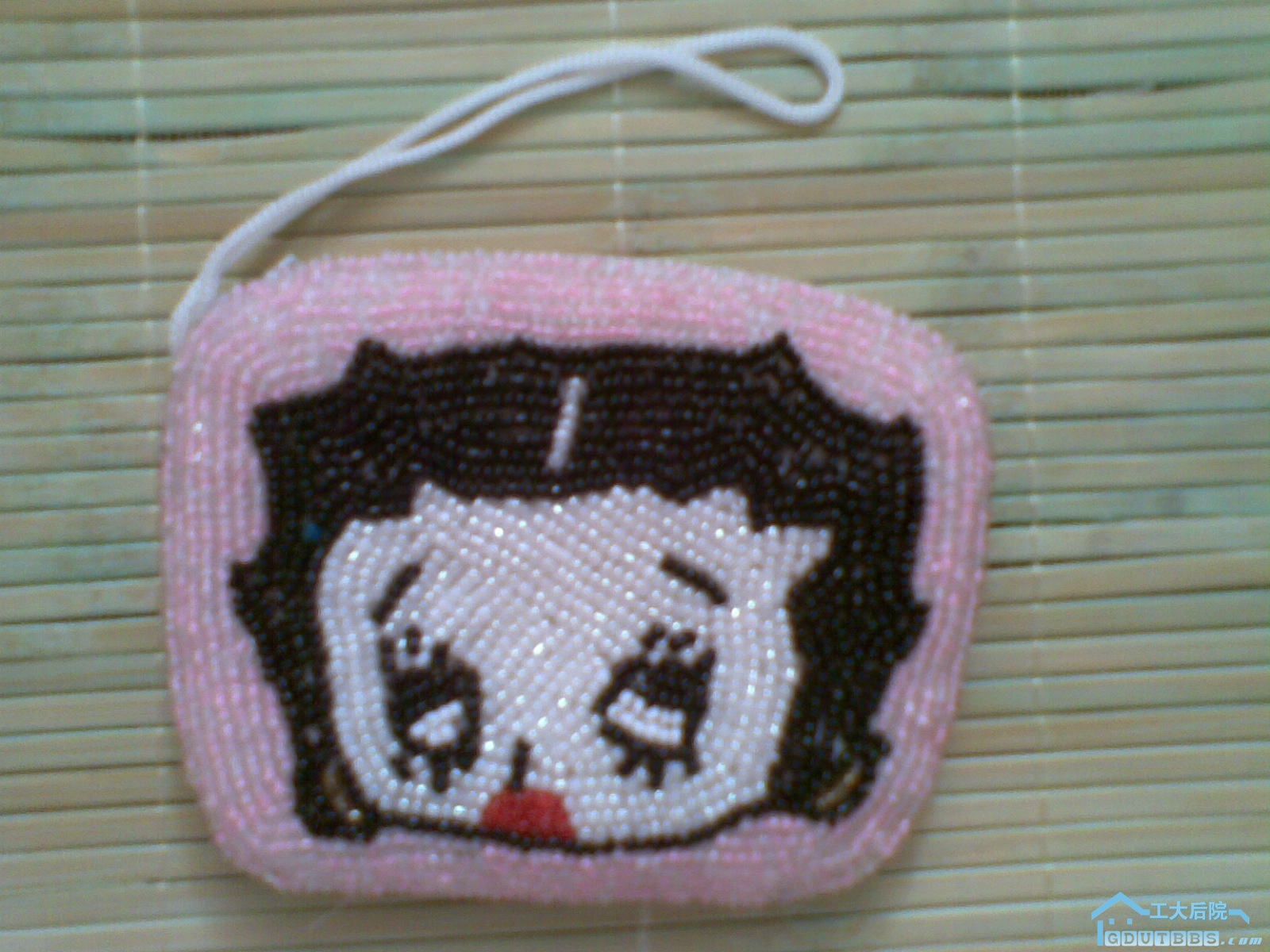 可爱珠子小包，11*9，表面都是珠子，手感好好哦，(*^__^*)，10元