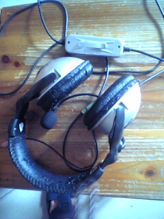 超强大耳机，10元