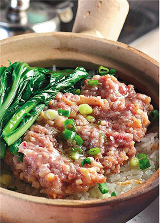 香菇肉饼煲仔饭 10元.jpg