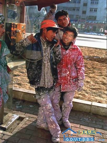 30.老婆，我好着呢，吃的好睡的好，穿的也好。大城市真漂亮……