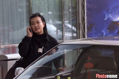 20.我们许多所谓的明星，唱一首歌、卖个笑就是几万甚至是几十万上百万的进帐， 却对依法纳税记性特差。更有