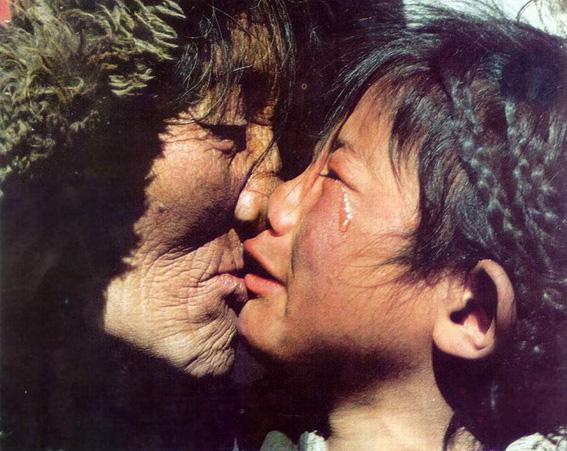 36.乖~~~~~~不哭，奶奶赚钱去~~~~~~送你去读书~~~~~~~