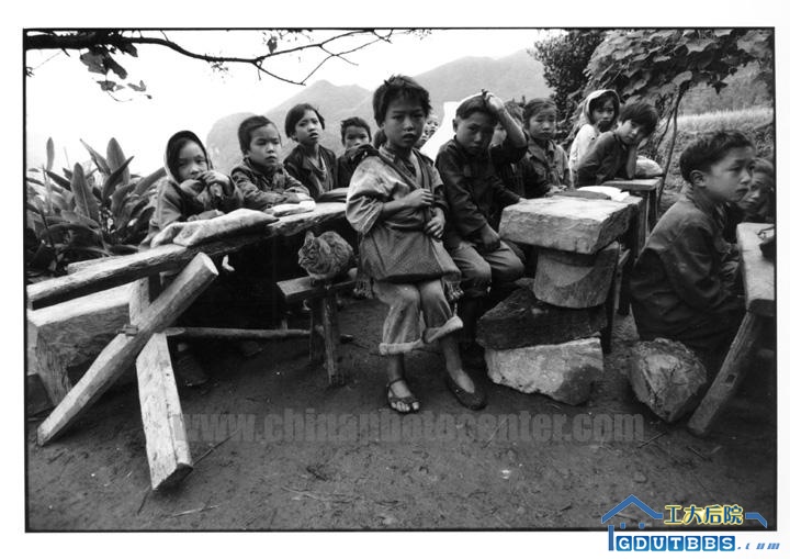 11.再看看我们的孩子在什么样的教室里上课